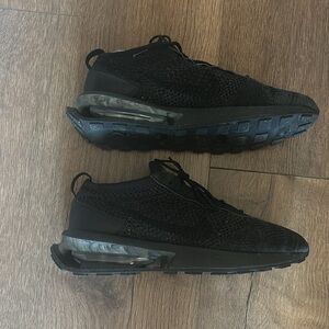 Like New Nike Air Max Flyknit Racer